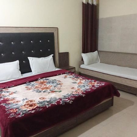 Krishna Holiday Guest House Block II Dharamshala Exterior foto